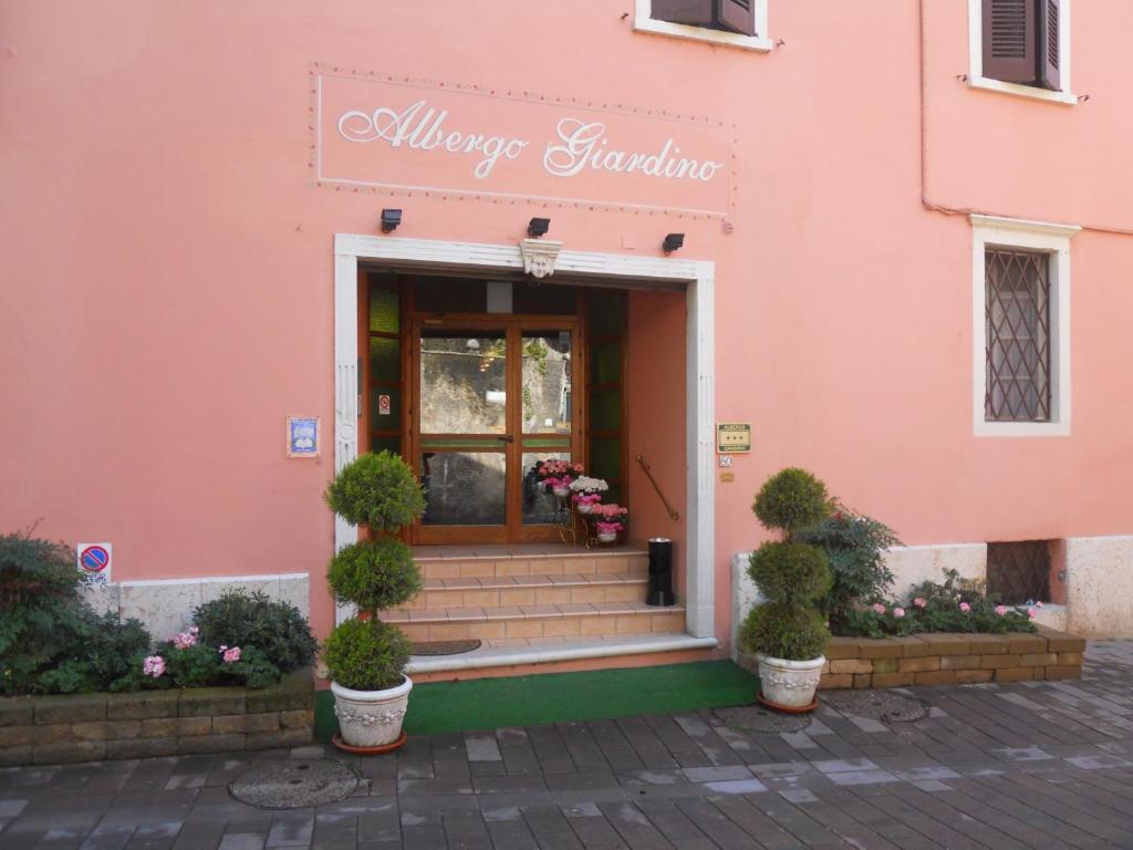 Albergo Giardino Toscolano Maderno Exterior photo
