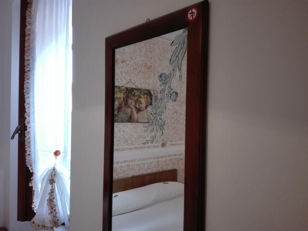 Albergo Giardino Toscolano Maderno Exterior photo